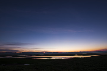 Fototapeta na wymiar モンゴルの大平原の朝