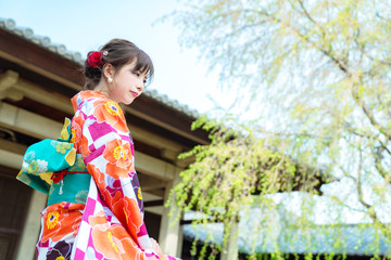 着物の女性