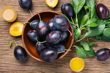 Plum alcoholic beverage