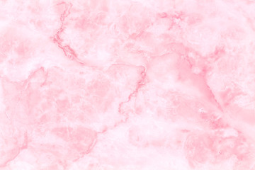Fototapeta premium Różowy marmur tekstura tło o wysokiej rozdzielczości do dekoracji wnętrz. Płytki kamienne w naturalnym wzorze.