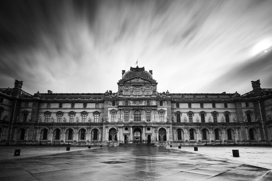Fototapeta Beautiful black and white view of the Louvre museum in Paris, France, on February 19, 2014  