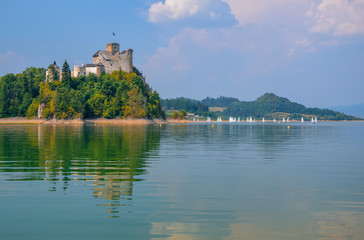 Fototapeta na wymiar Scenic view of Niedzica Castle and artificial Czorsztynskie Lake in Southern Poland