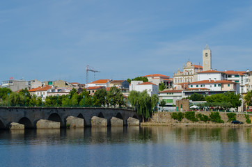 Puente de Mirandela una población a orillas del rio Tua. Distrito de Bragança. Tras-os-Montes. Portugal.