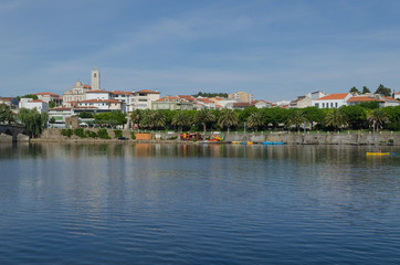 Fototapeta na wymiar Mirandela una población a orillas del rio Tua. Distrito de Bragança. Tras-os-Montes. Portugal.