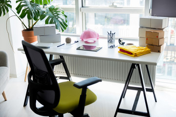 Home office (no people)