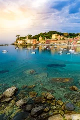 Fototapete Rund Ligurien Sestri Levante - Paradise Bay of Silence mit seinen Booten und seinem schönen Strand. Schöne Küste in der Provinz Genua in Ligurien, Italien, Europa.  © Simon Dannhauer