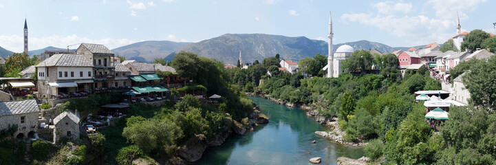 Fototapeta na wymiar Mostar panorama
