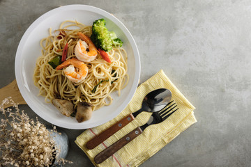 top view of spaghetti on table