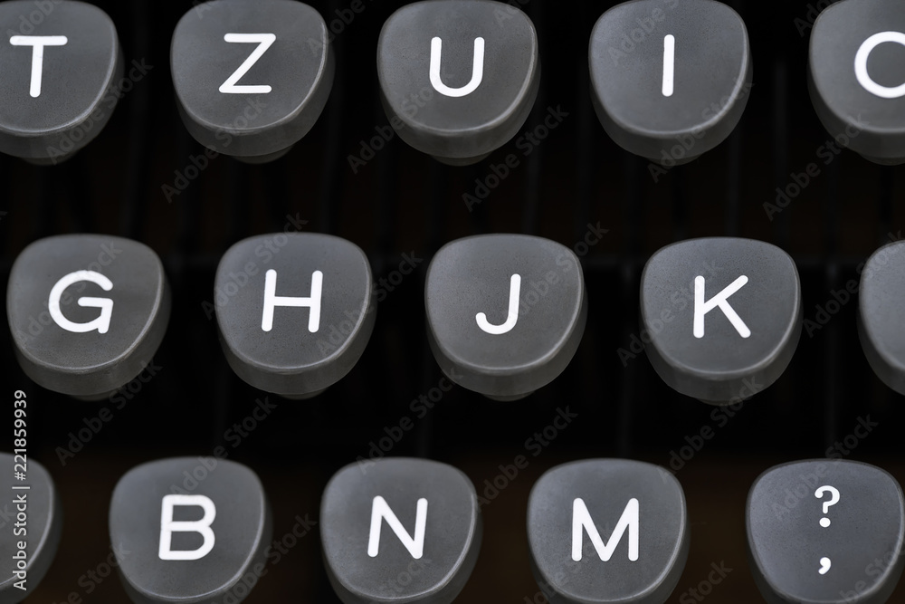 Fototapete retro typewriter in studio. macro close up.