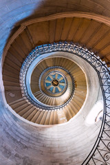 Fototapeta premium Les escaliers de la tour de la Basilique Notre-Dame-de-Fourvière