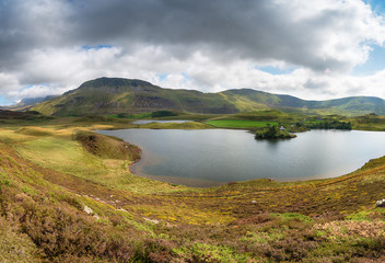 Obraz premium Cregennan Lakes with Cadair Idris