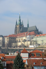 Obraz premium Famous view from Manes Bridge toward Prague Castle.