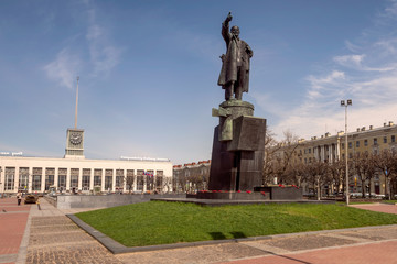 Saint-Petersburg, Russia -May, 2018. Monument to Lenin on the background of the Finlyandsky Rail Terminal.