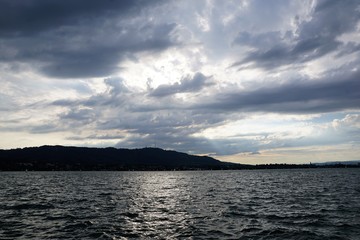 Zürisee in Zollkon Dorf im Kanton Zürich in der Schweiz im Sommer