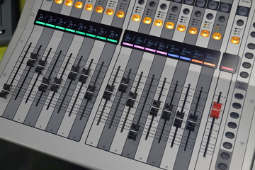 digital audio sound mixing console
