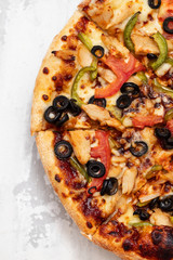 pizza with chicken and olives