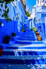 Schöne Aussicht auf die Straße in der Stadt Chefchaouen, Marokko © Redouane