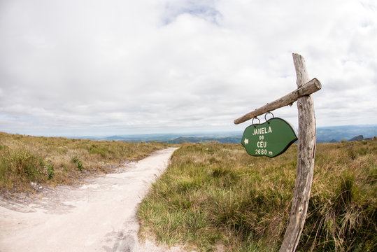 Way to Janela do C&eacute;u, Ibitipoca, Miinas Gerais, Brazil