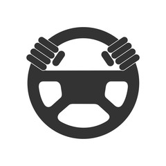 Управление. Руки на руле автомобиля.