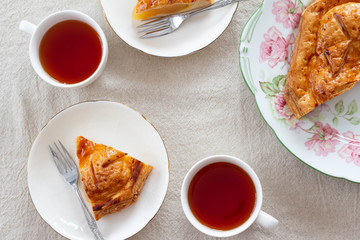 アップルパイと紅茶のティータイム