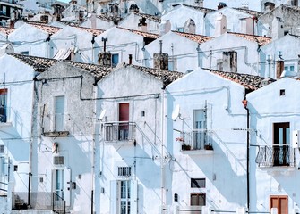 Rangée de maisons identiques