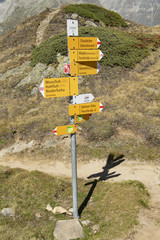 Wanderwegweiser ob der Bettmeralp, Wallis, Schweiz