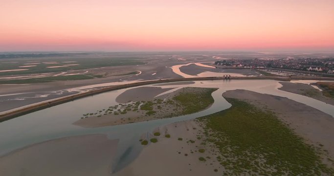 Survol de la Baie de Somme au petit matin (Le Crotoy, Picardie, Hauts-de-France)