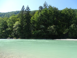 Fluss Izar in der Nähe von Dorf Fleck
