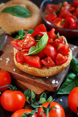 Frisella seasoned with tomatoes and herbs