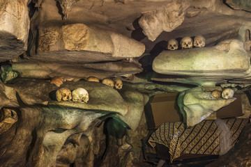 Sulawesi, Londa;  Die Grabhöhlen, im christlich geprägten Toraja Dorf  