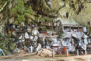 Sulawesi, Londa;  Die Grabhöhlen, im christlich geprägten Toraja Dorf  