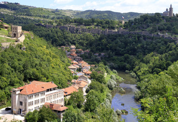 Fototapeta na wymiar the cityscape of city Veliko Tarnovo in Bulgaria