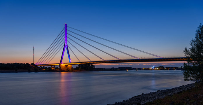 Niederrheinbr&uuml;cke Wesel