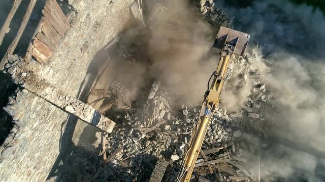 Aerial 4K - Demolition rewind - rallenty