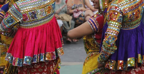  Baile tradicional de la India en un festival callejero © Laiotz