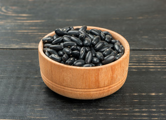 Black beans in bowl