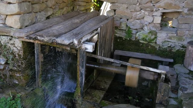 Etar - Ethnographic museum Water mechanisms - water drives the rotor