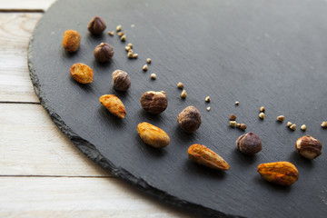 A circle of almonds and hazelnuts