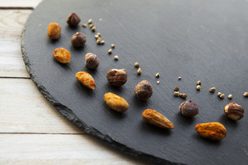 A circle of almonds and hazelnuts
