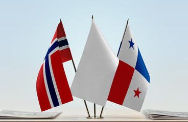 Flags of Norway and Panama with a white flag in the middle