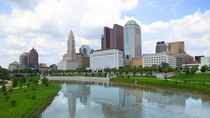 Fototapeta na wymiar Downtown Columbus,Ohio by Scioto river