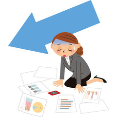 売り上げ下がる女性会社員