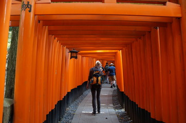 Fushimi Inari-Taisha Schrein Touristen