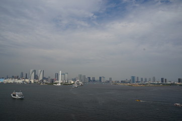 Fototapeta premium Tokio: Blick von der Rainbow Bridge