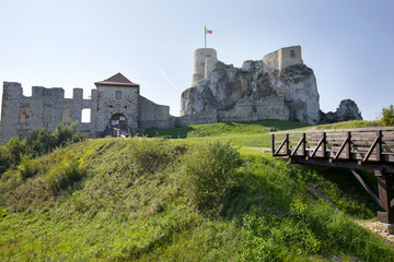 Zamek Rabsztyn – ruiny średniowiecznego zamku leżącego na Jurze Krakowsko-Częstochowskiej, © JDziedzic