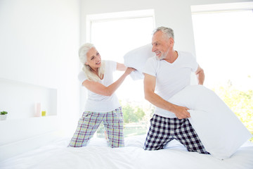 Obraz premium Free time concept. Profile side view photo of playful, positive,