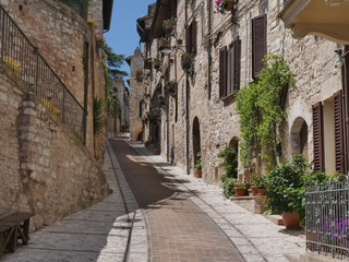 Fototapeta na wymiar Spello – Porta dell'Arce e piazza dei Cappuccini