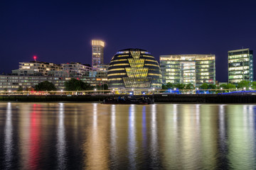 Fototapeta na wymiar London City Hall and river Thames