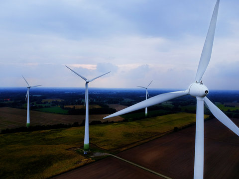 Windkraftanlage aus der Luft