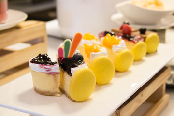  delicious Mini cake for buffet party